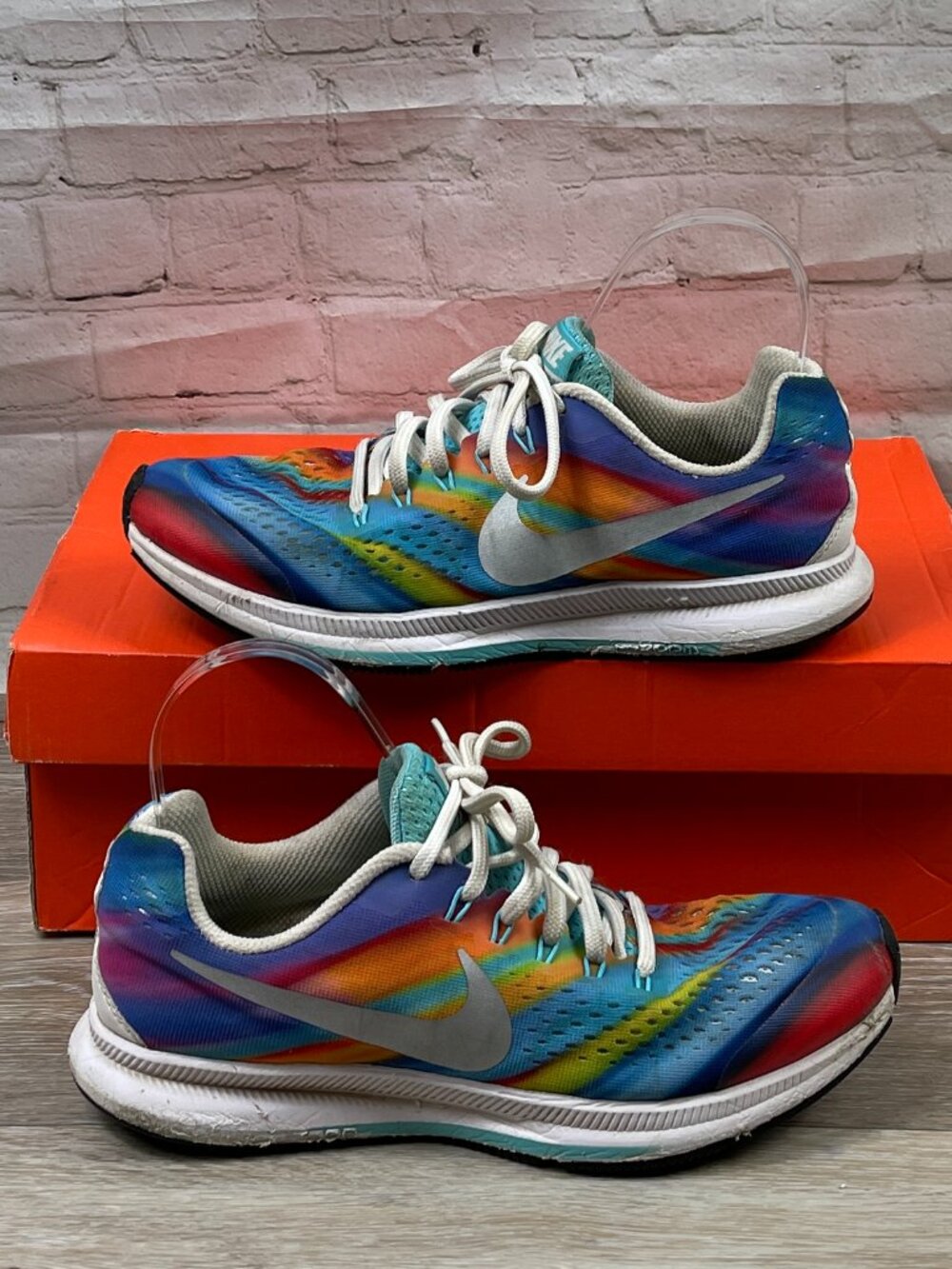 NIKE ZOOM PEGASUS 34 WOMEN'S SIZE 8.5 or YOUTH 7 RUNNING SHOES